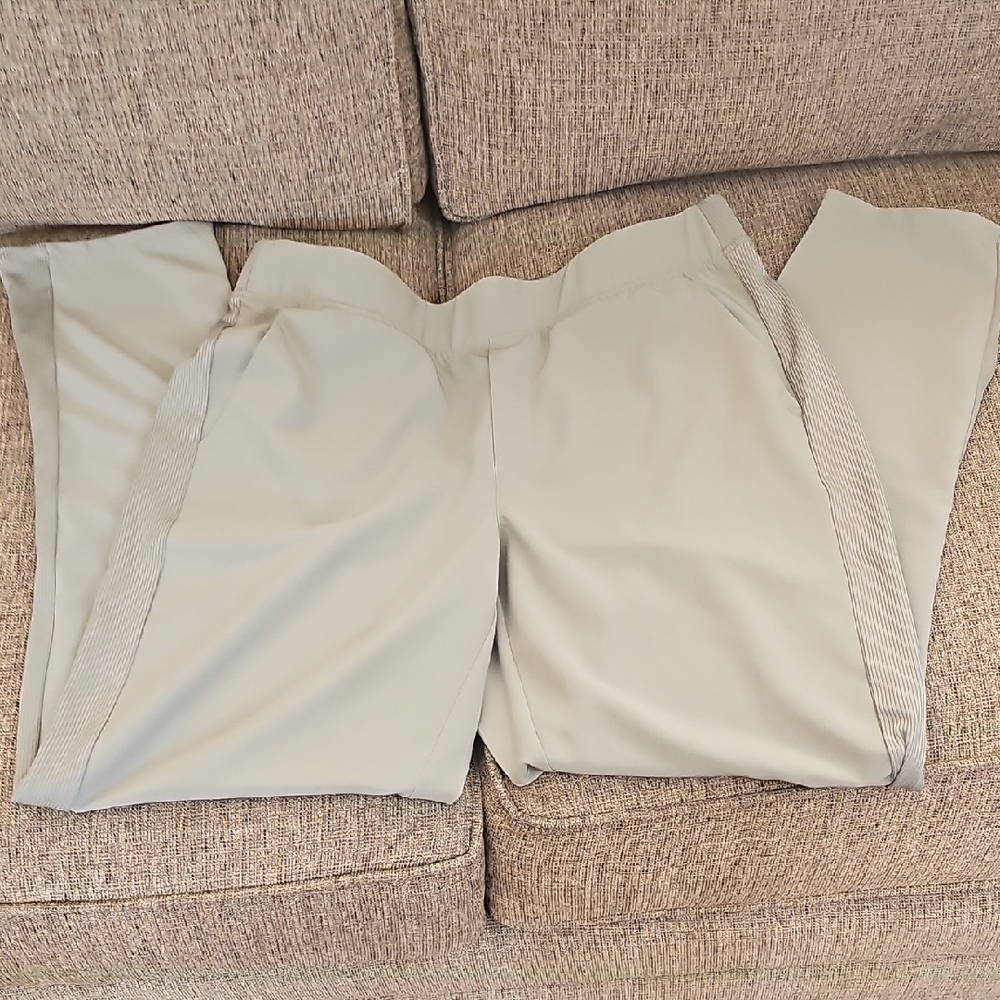 New without tags RBX Lightweight SageGreen/Tan Everyday Pant, M